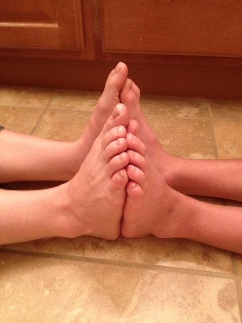 S has has feet Are not S has has feet ready